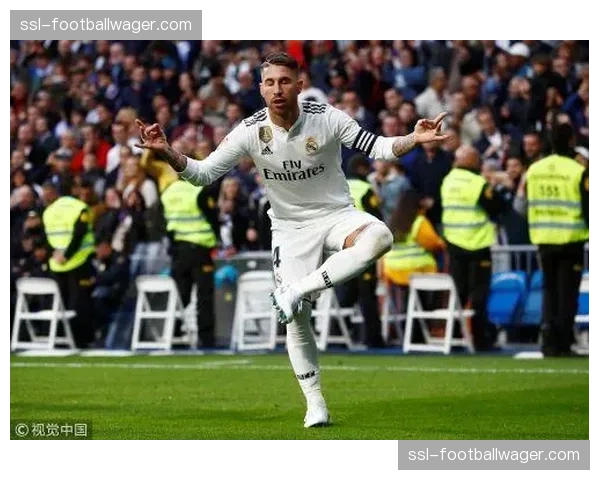 皇马训练课开放，维尼修斯加练右脚射门，提升非惯用脚进球效率